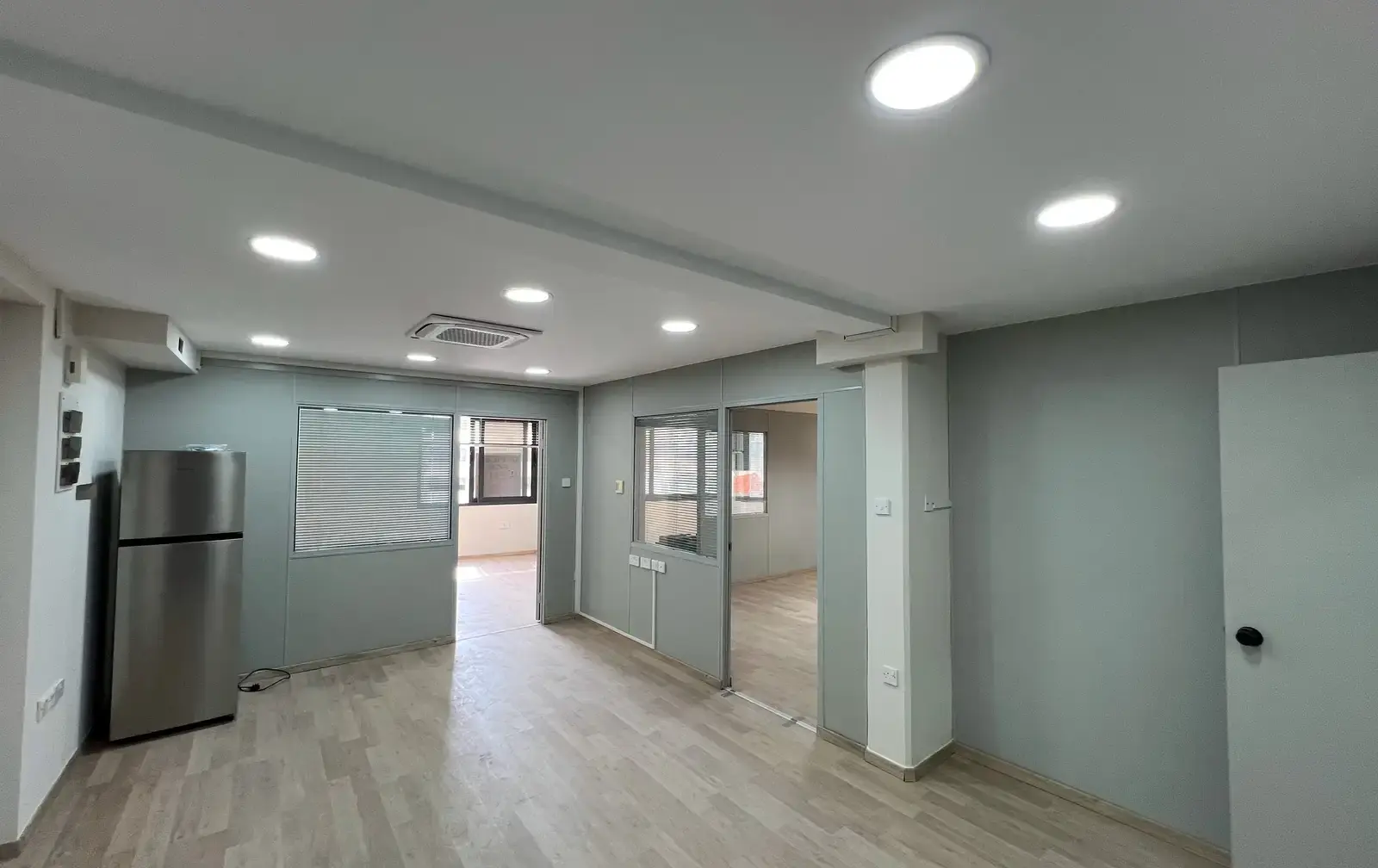 Γραφείο 145 m² προς ενοικίαση στην περιοχή Agia Zoni