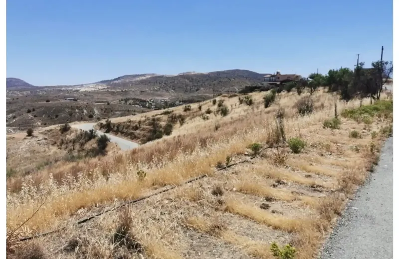 Residential Plot 4608 m² in Kato Moni