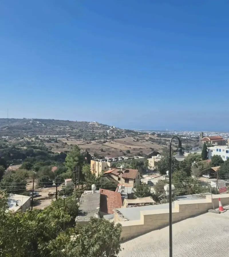 Residential Plot 400 m² in Armou