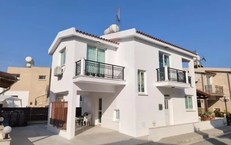 3-bedroom detached house for sale in Oroklini Tourist Area