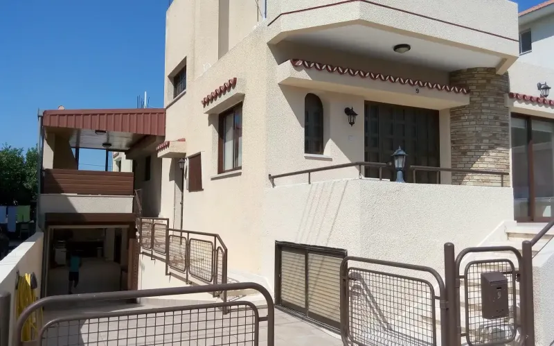 3-bedroom detached house to rent in Kato Polemidia
