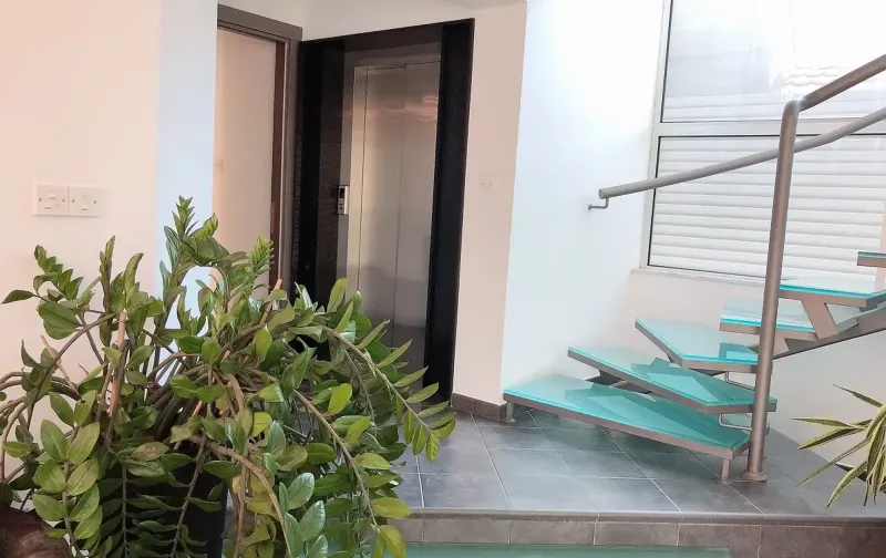 Fully furnished stand alone 3 floor office building in Historical Center