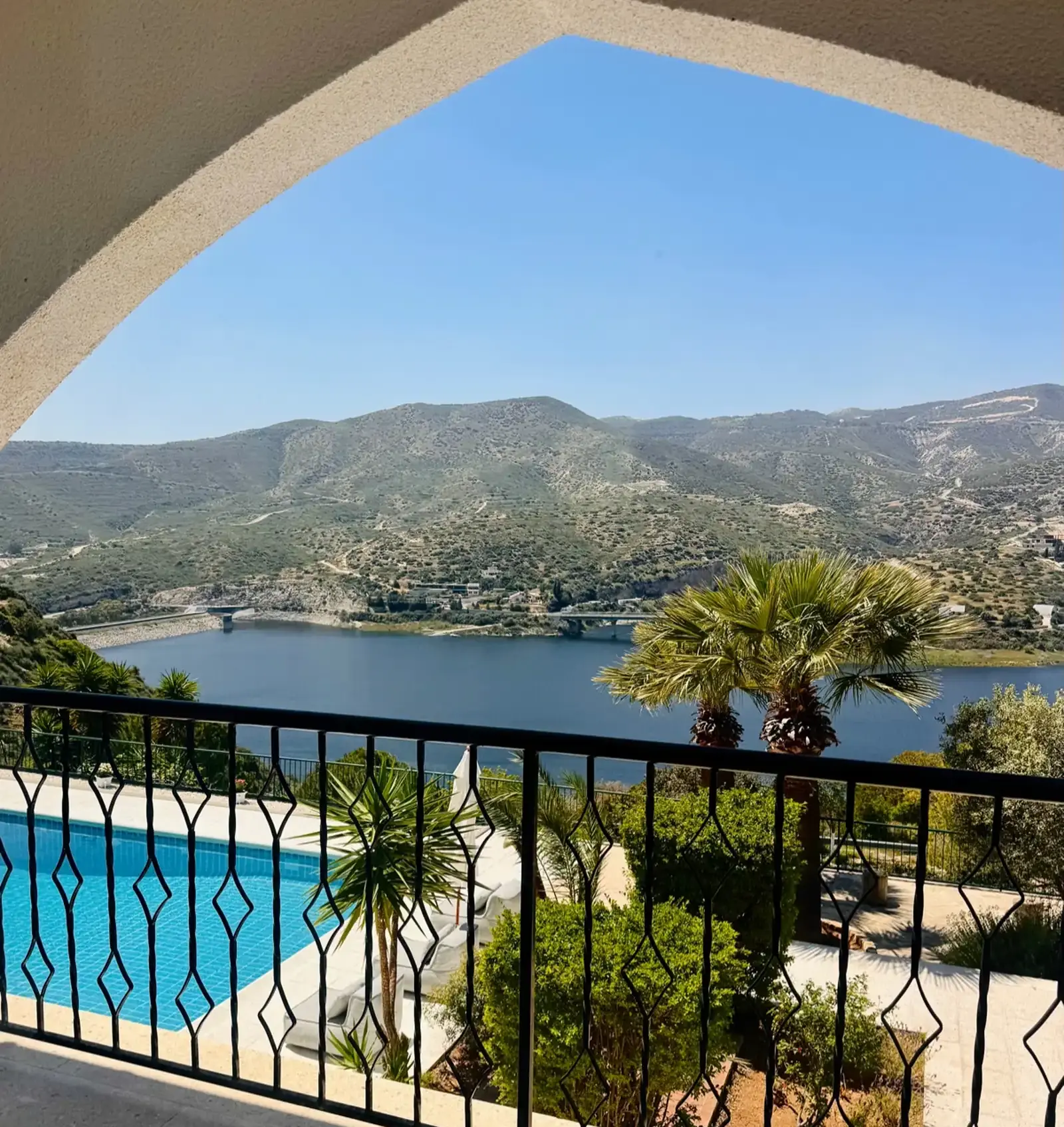 5-bedroom villa for sale in Germasogeia