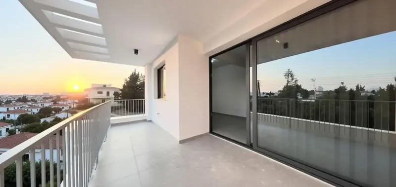3-bedroom apartment to rent in Kiti