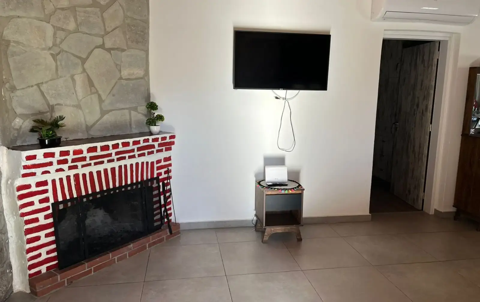 2-bedroom semi-detached to rent in Lemithou