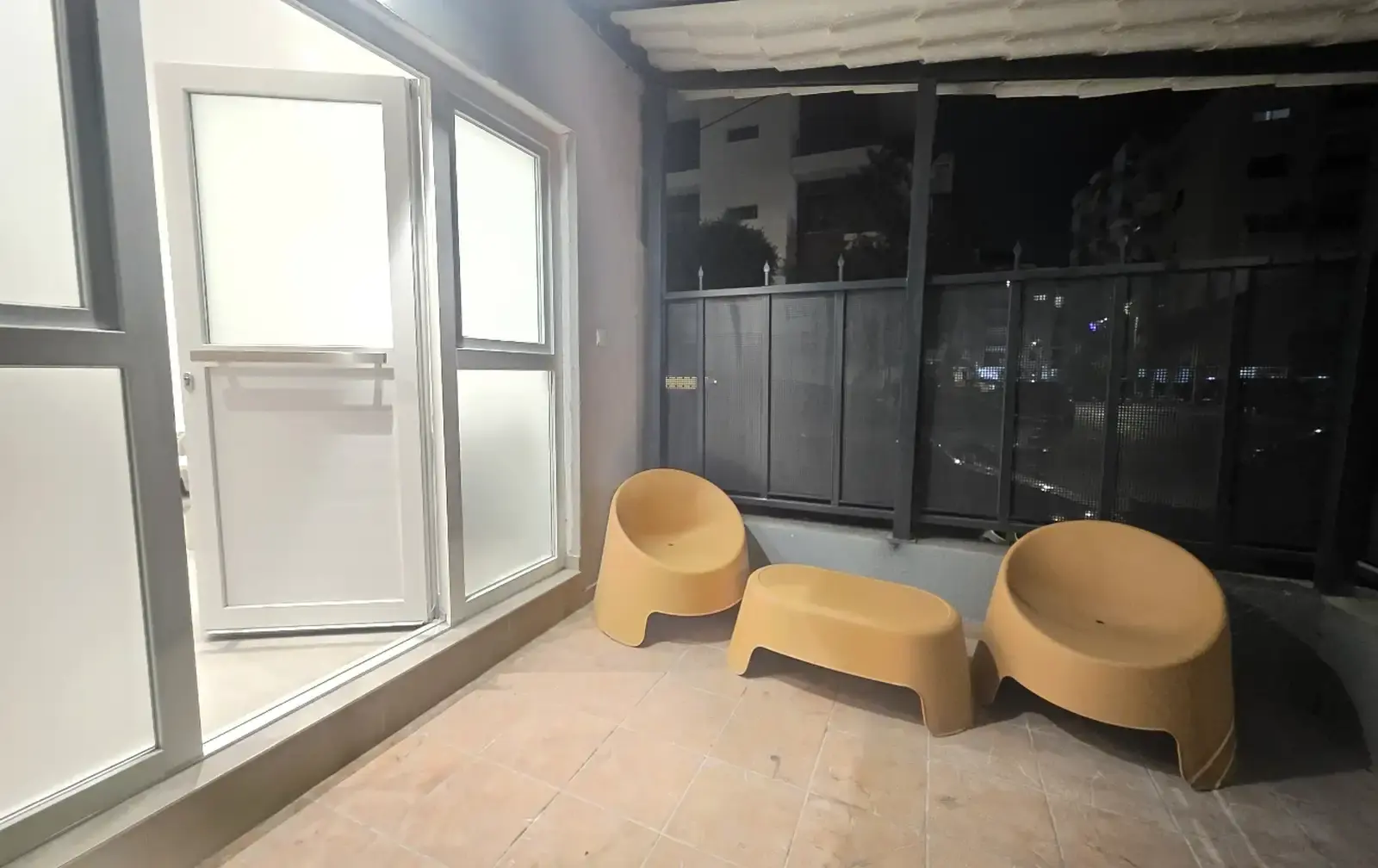 Studio apartment to rent in Neapolis