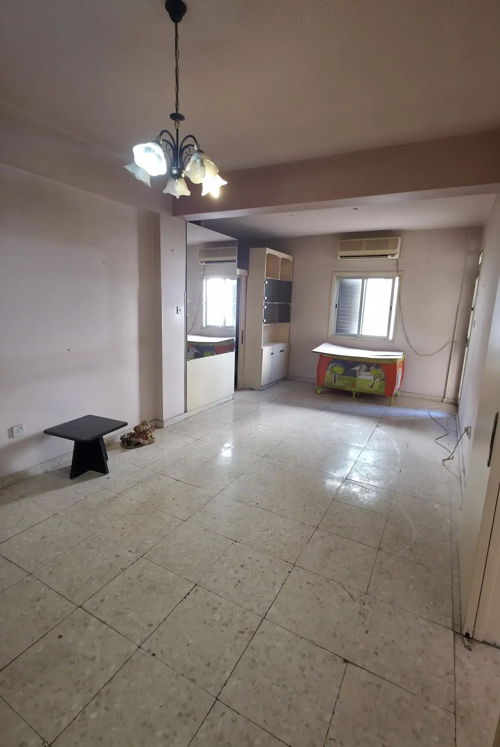 3-bedroom apartment to rent in Agioi Omologites