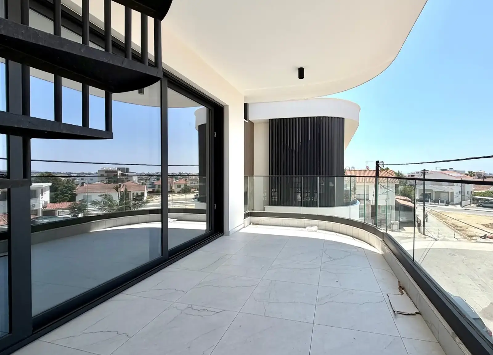 2-bedroom penthouse to rent in Larnaka - Kamares