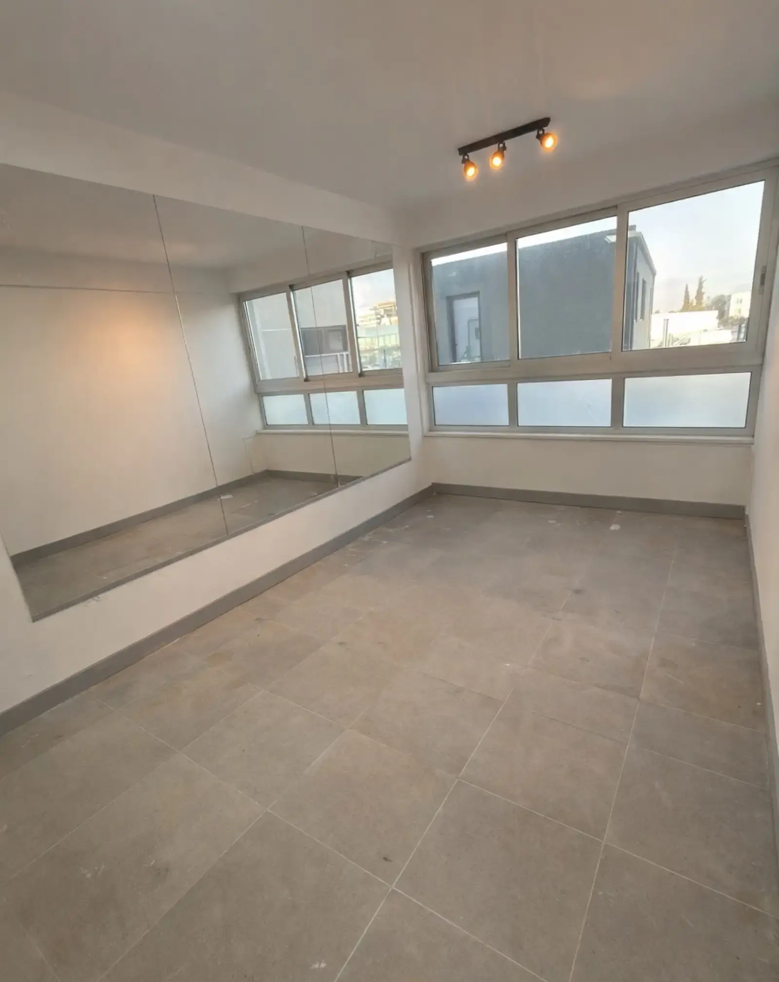 Studio apartment in Lakatameia - Agia Paraskevi