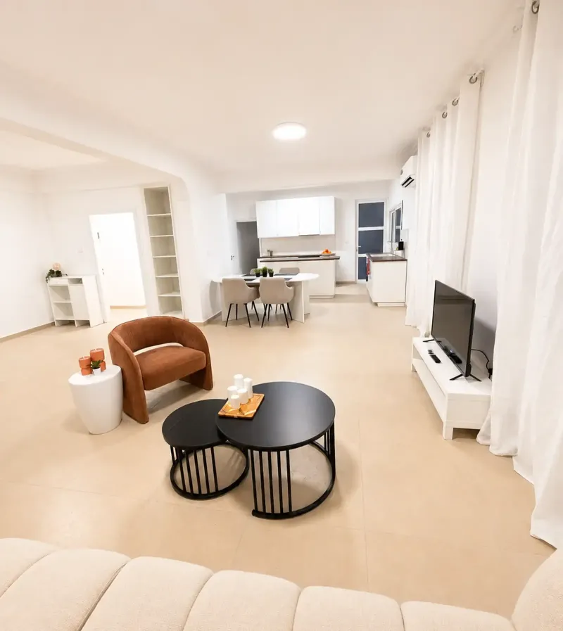 4-bedroom penthouse to rent in Agios Theodoros