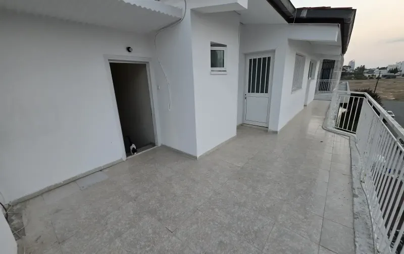 1-bedroom penthouse to rent in Aglantzia