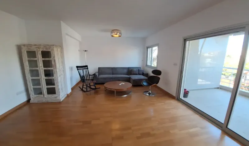 3-bedroom apartment to rent in Petrou Kai Pavlou