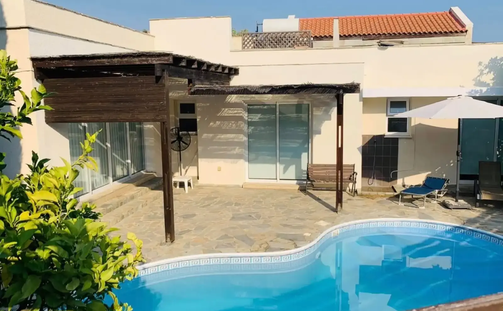 2-bedroom villa to rent in Pissouri