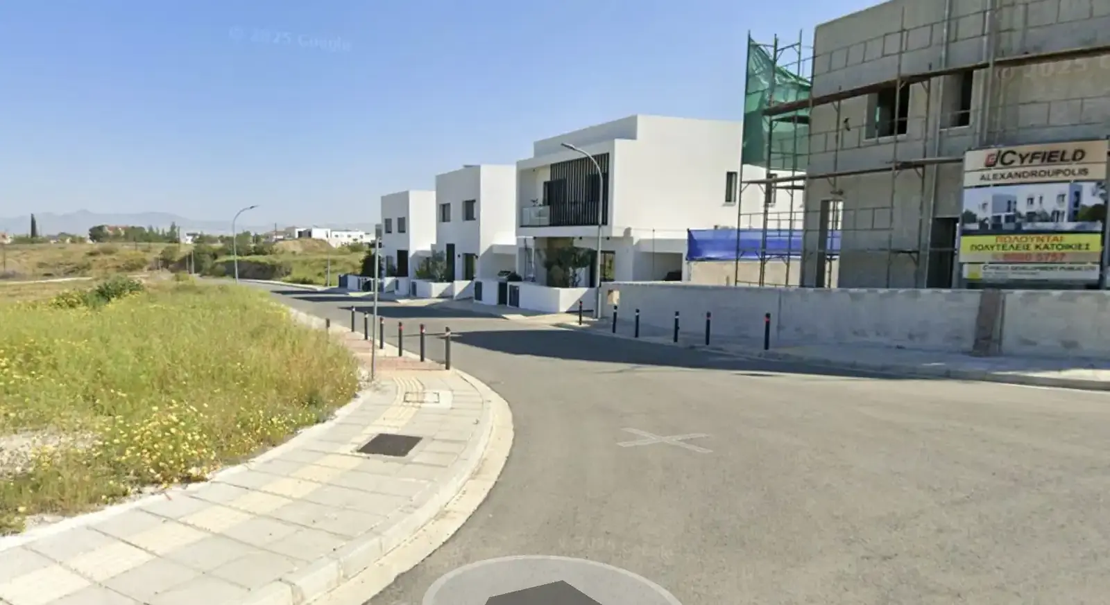 Residential Plot 638 m² in Lakatameia - Agia Paraskevi
