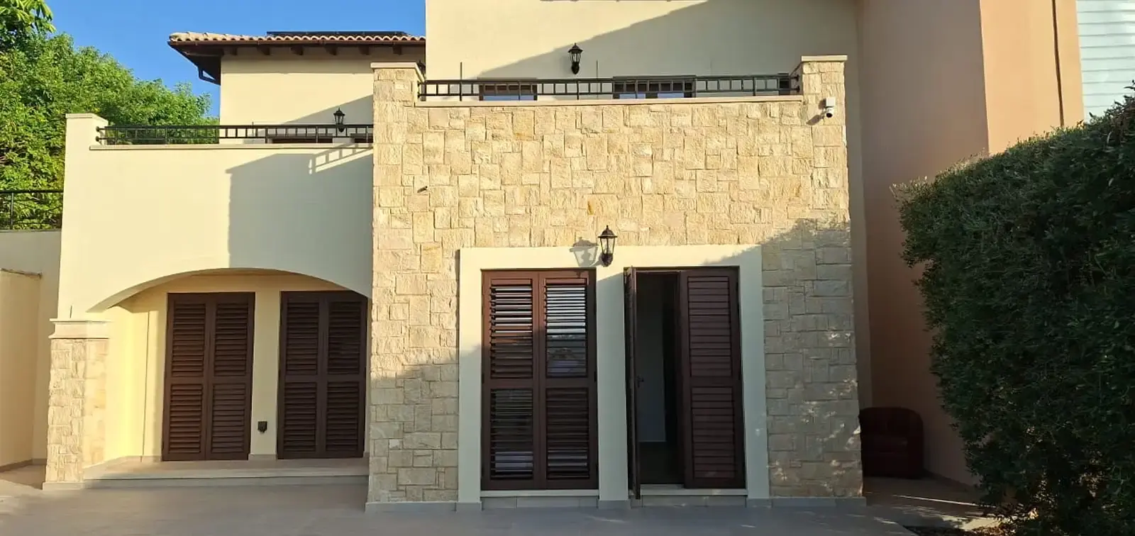3-bedroom semi-detached to rent in Aphrodite hills Kouklia