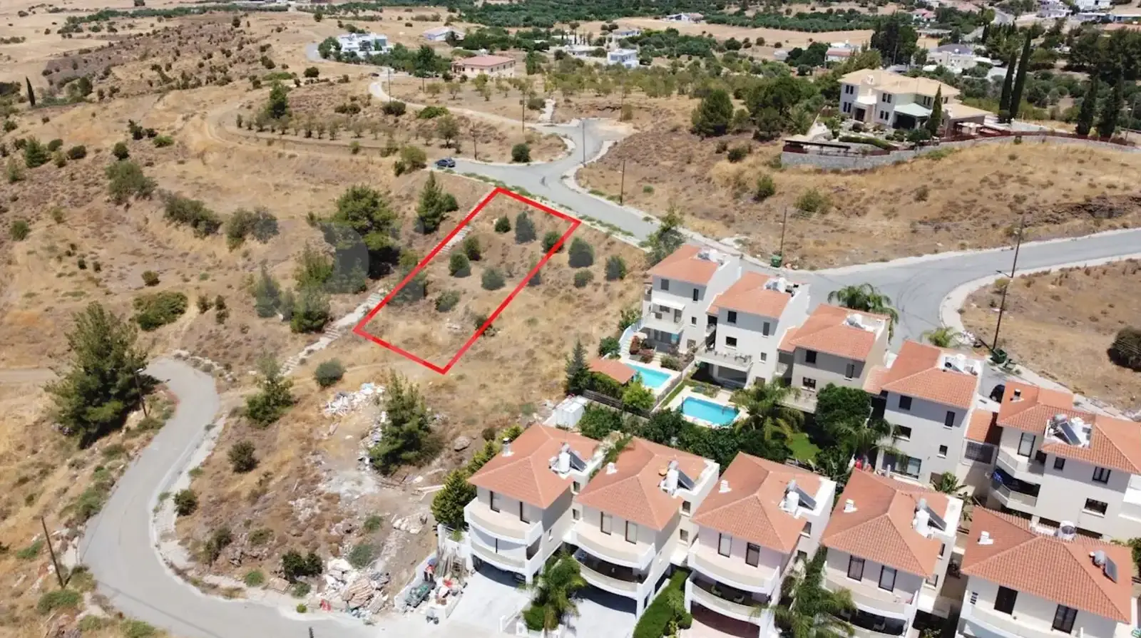 Residential Plot 656 m² in Kalo Chorio Oreinis