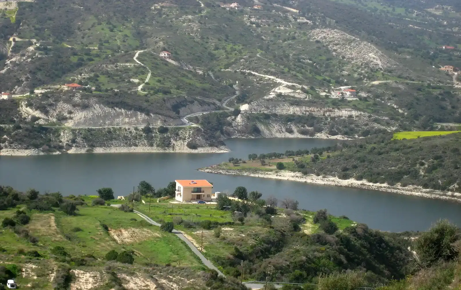 Οικιστικό οικόπεδο 1,946 m² προς πώληση στην περιοχή Foinikaria