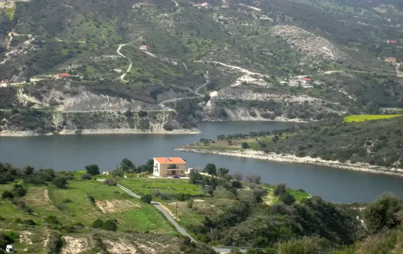 Residential Plot 1946 m² in Foinikaria