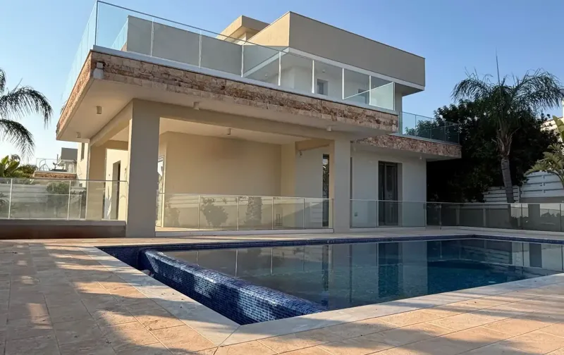 4-bedroom villa for sale in Pegeia