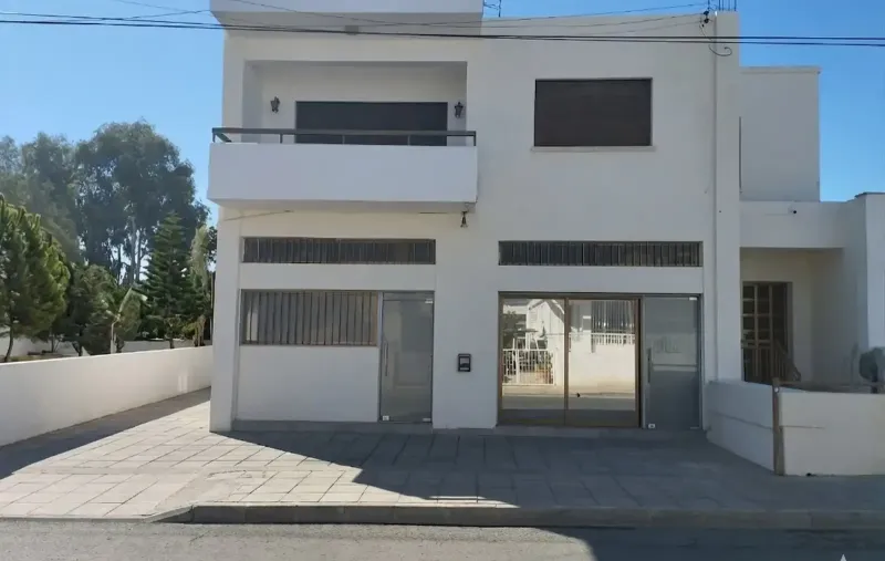 Office or shop in Omonia
