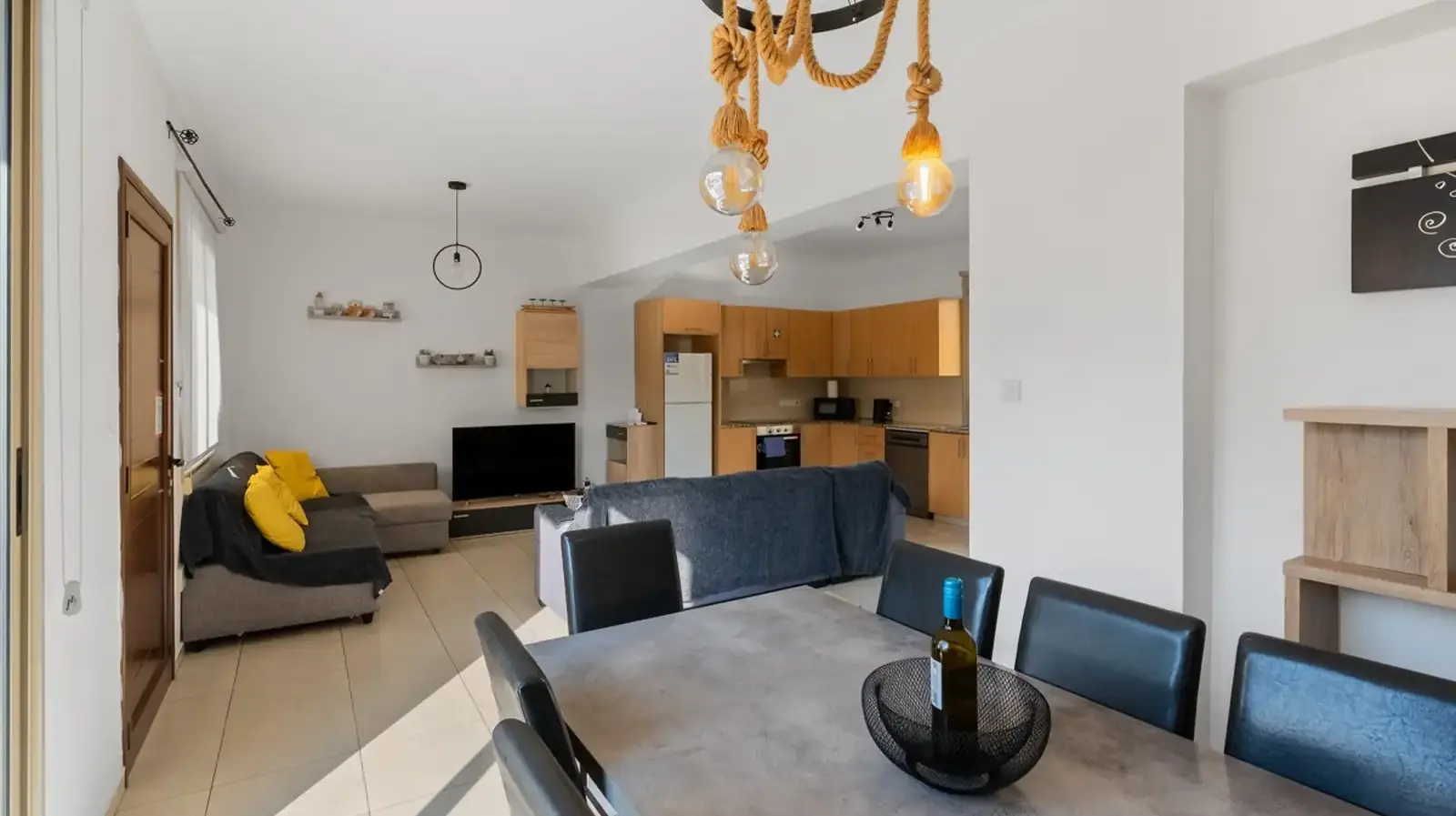 Azure pearl 3bdr villa in pernera - protaras , 50 meters from pernera beach