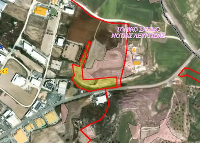 Industrial Field 8967 m² in Alampra