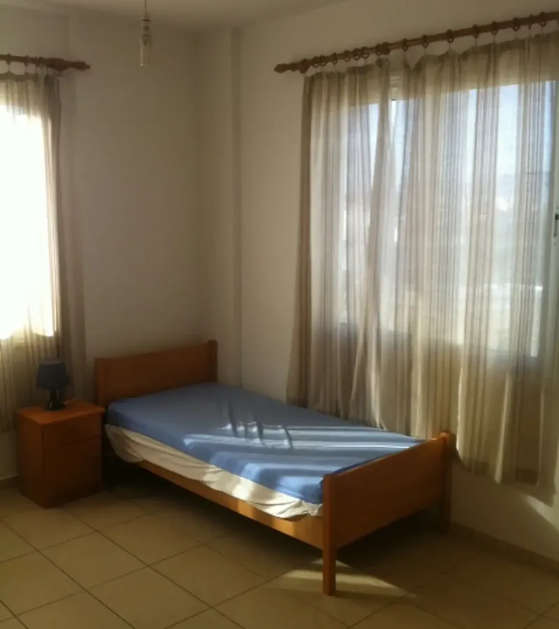 Room with private bathroom in Egkomi - Makedonitissa