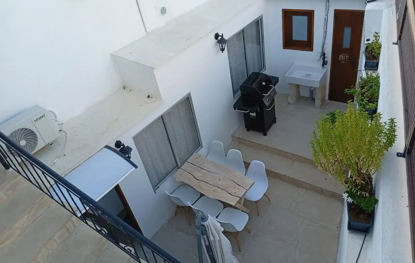 3-bedroom semi-detached to rent in Choirokoitia