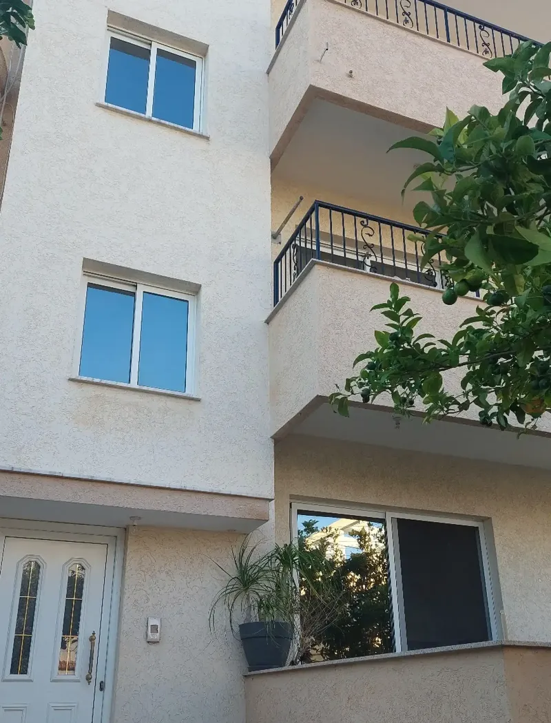 2-bedroom semi-detached to rent in Zakaki
