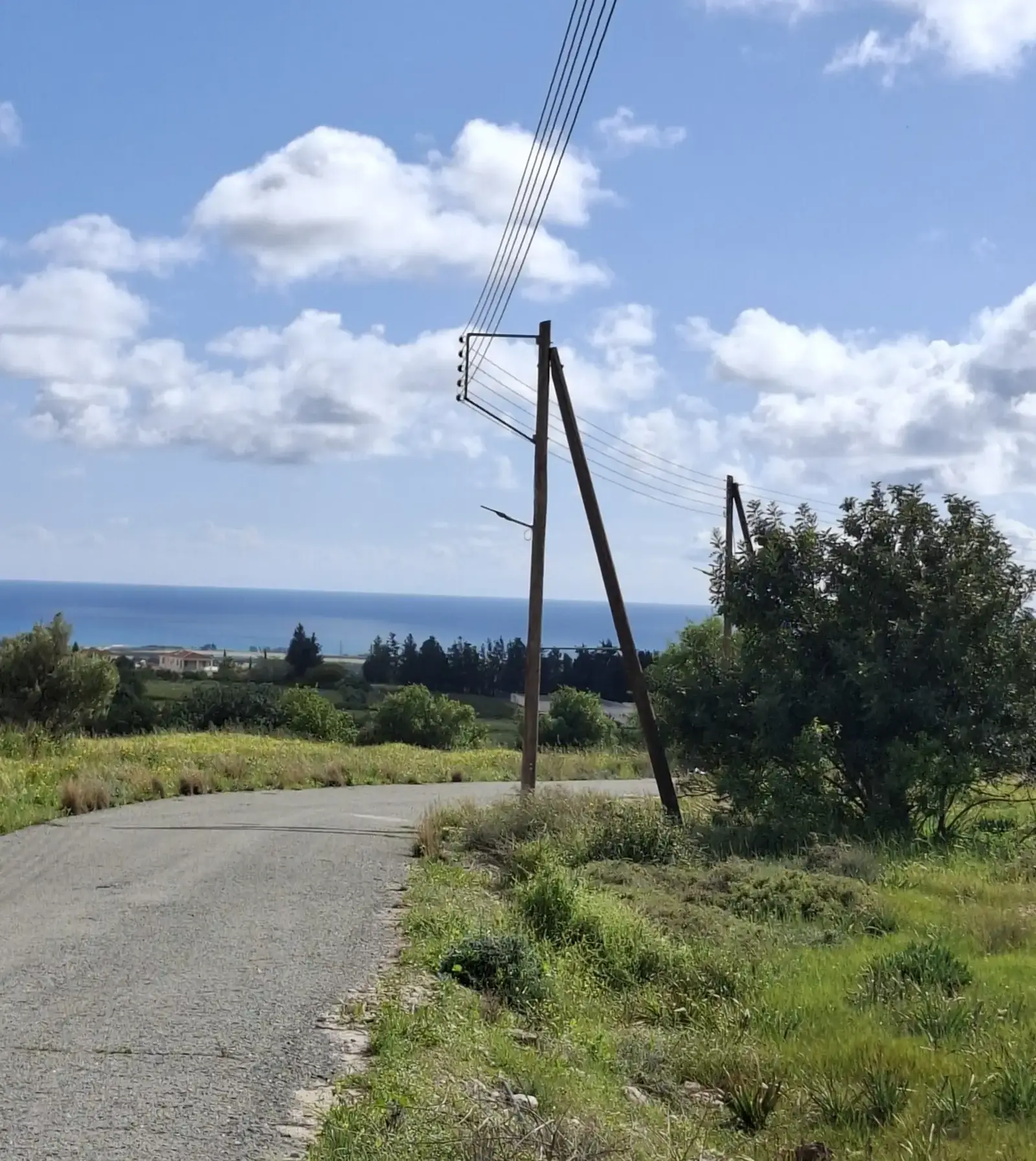 Residential Field 2325 m² in Anarita