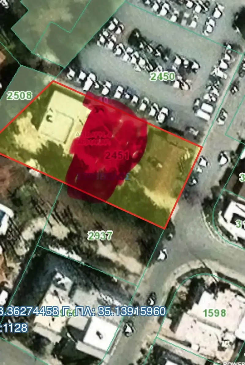 Residential Plot 300 m² in Strovolos - Dasoupolis