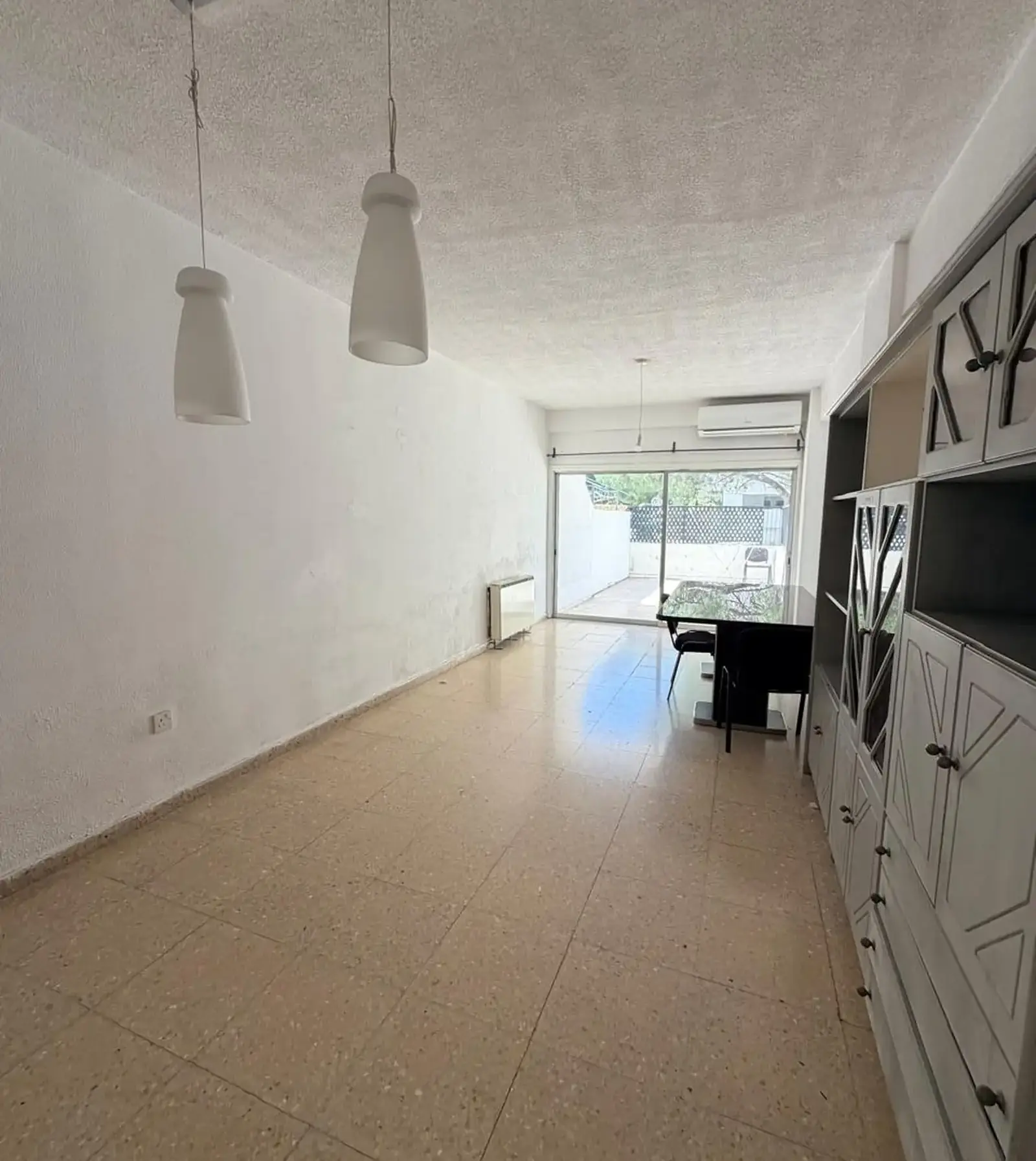 3-bedroom apartment to rent in Agioi Omologites