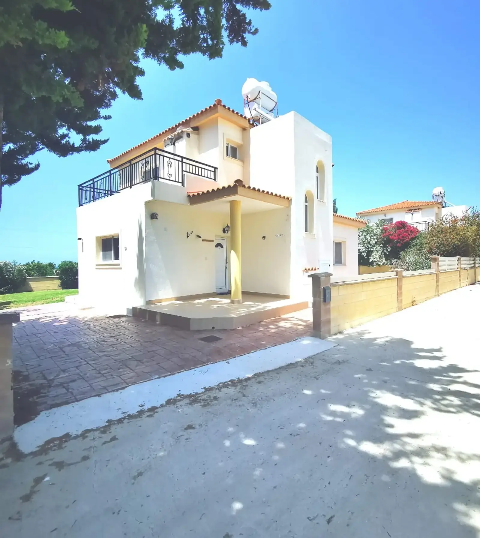 3-bedroom villa to rent in Argaka