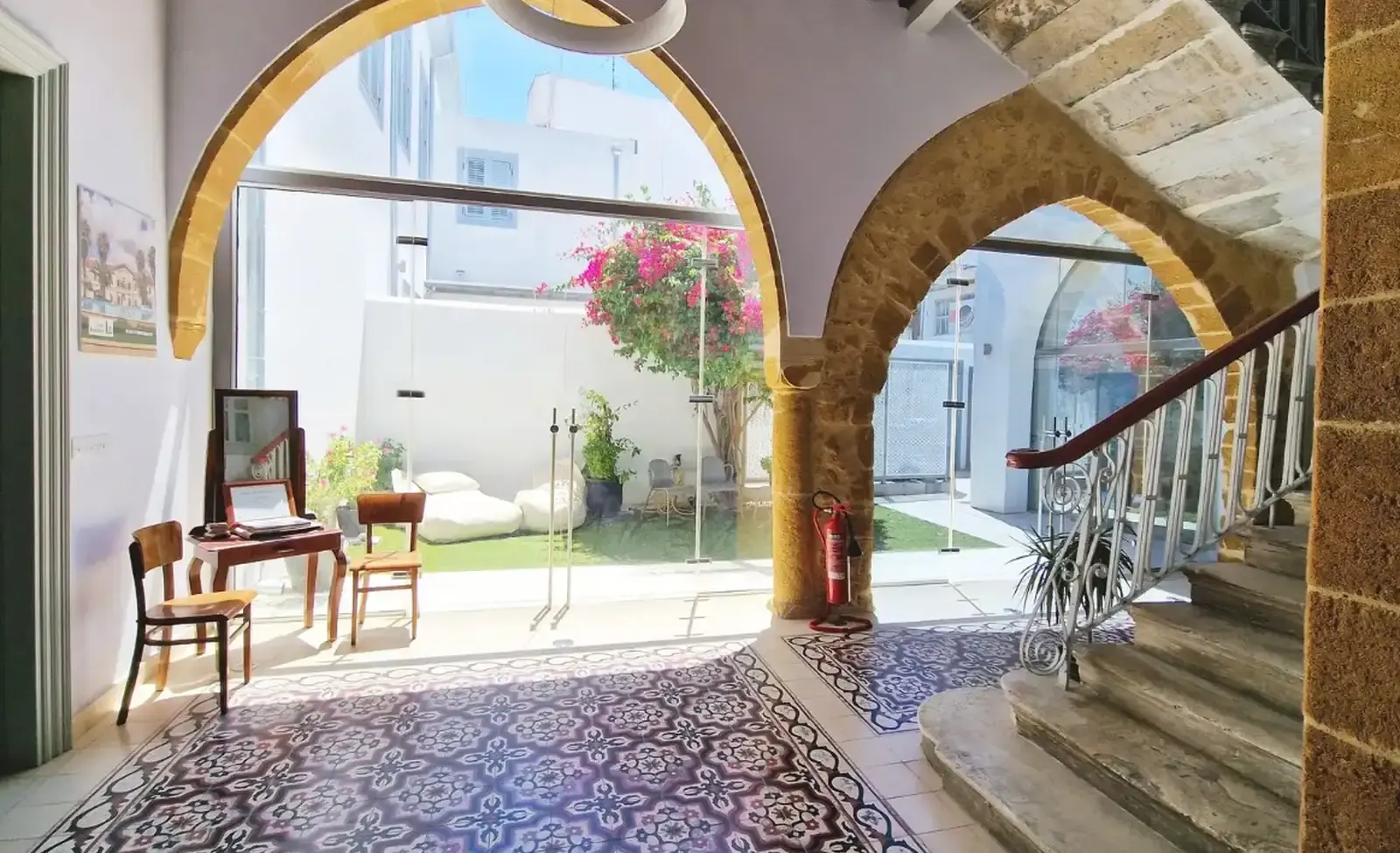 Γραφεία στο κέντρο της πόλης in Trypiotis