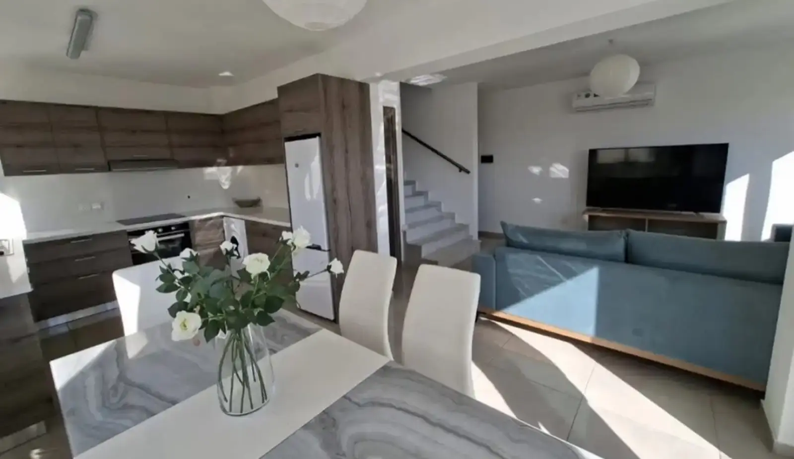 2-bedroom apartment to rent in Meneou